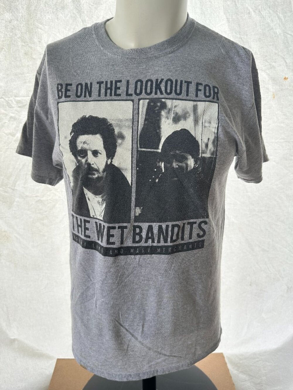 Wet Bandits Home Alone Men's Gray T Shirt Size Medium Century Fox Cotton Polyest